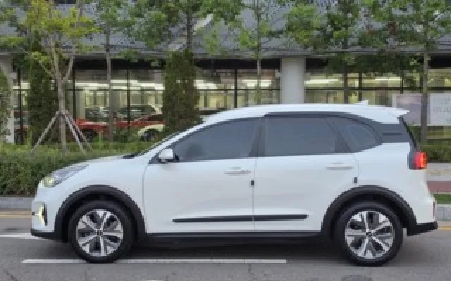 인천중고차살때주의점 니로 플러스 EV 어스 매물 사진 2 - 2022/09 157,194km